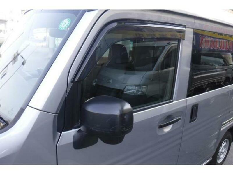 N-VAN