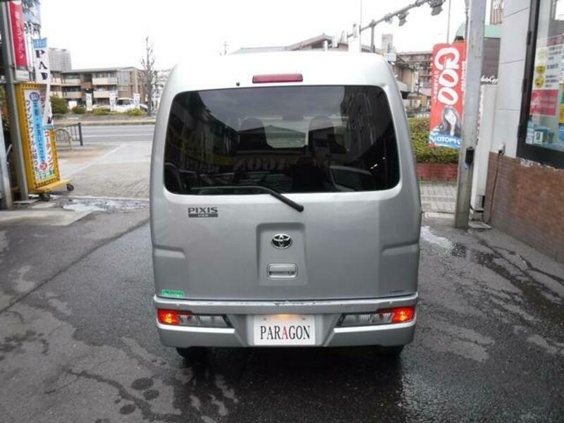 PIXIS VAN