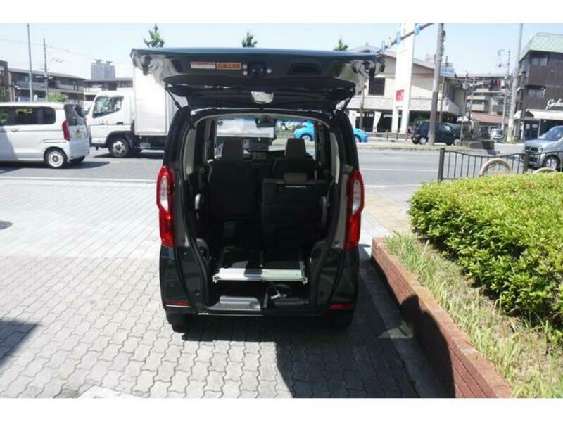 N BOX
