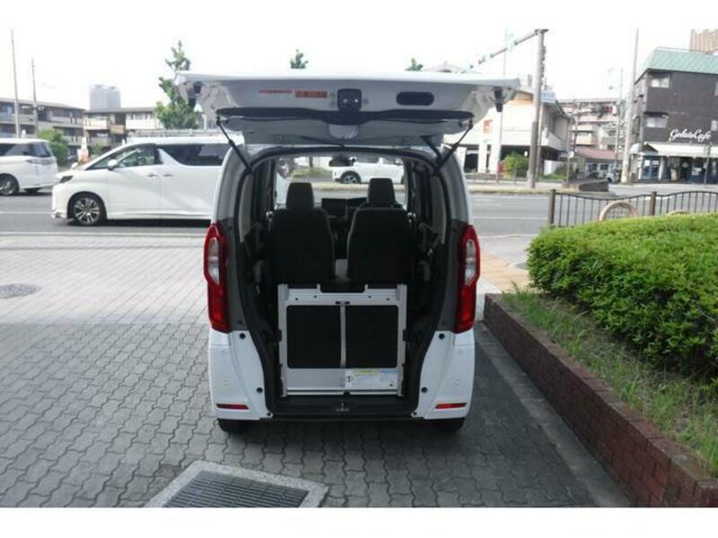 N BOX