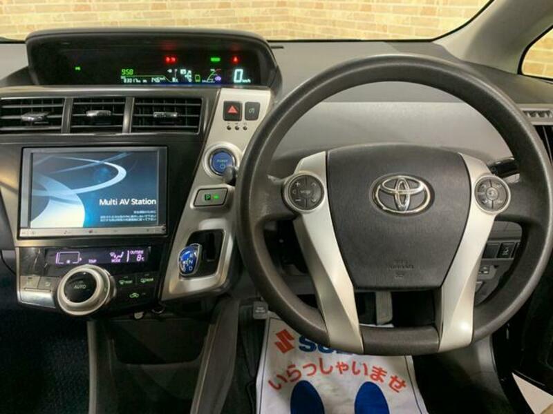 PRIUS ALPHA