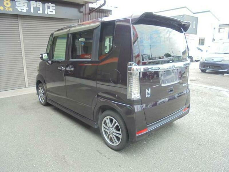 N BOX CUSTOM