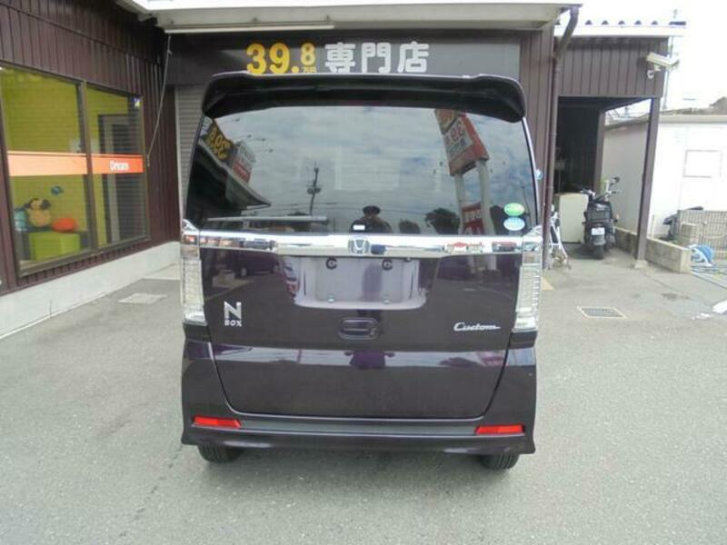 N BOX CUSTOM