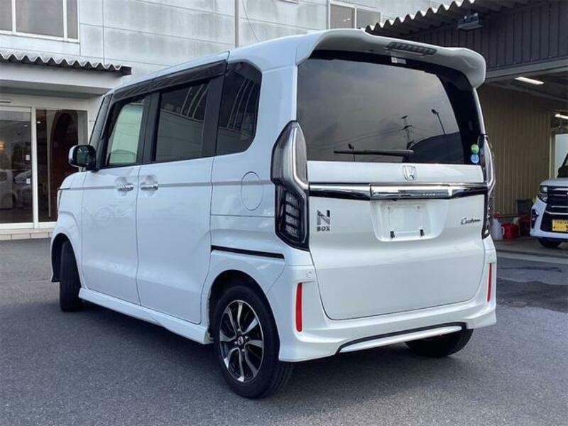 N BOX CUSTOM