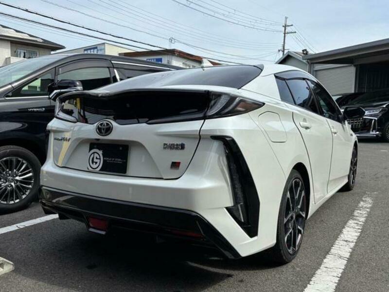 PRIUS PHV