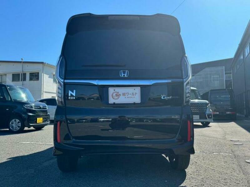N BOX CUSTOM