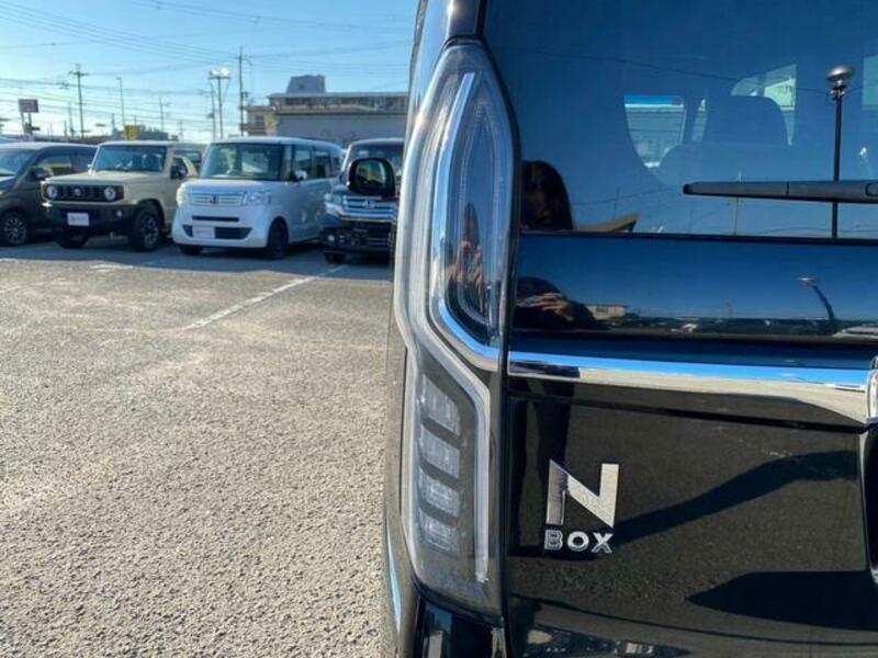 N BOX CUSTOM