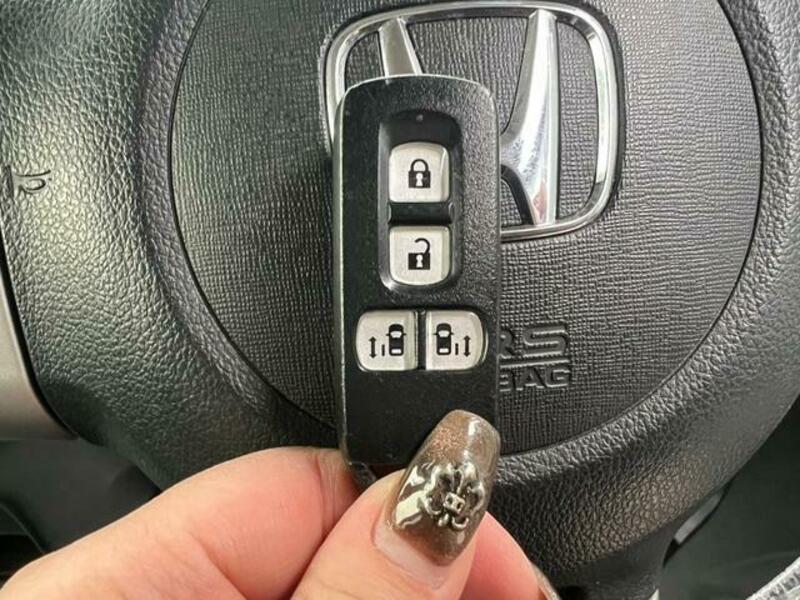 N BOX