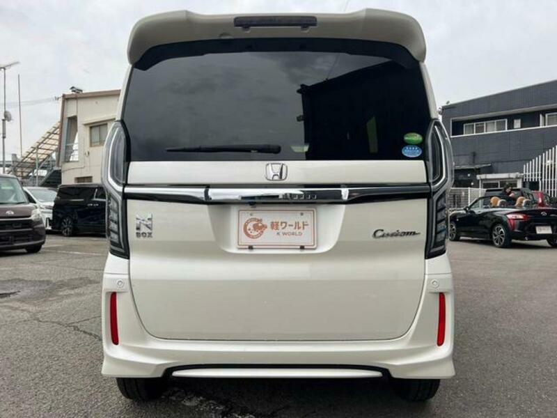 N BOX CUSTOM