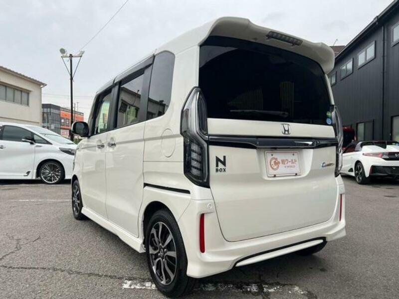 N BOX CUSTOM