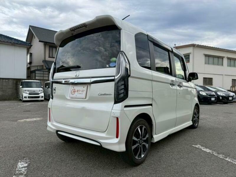 N BOX CUSTOM