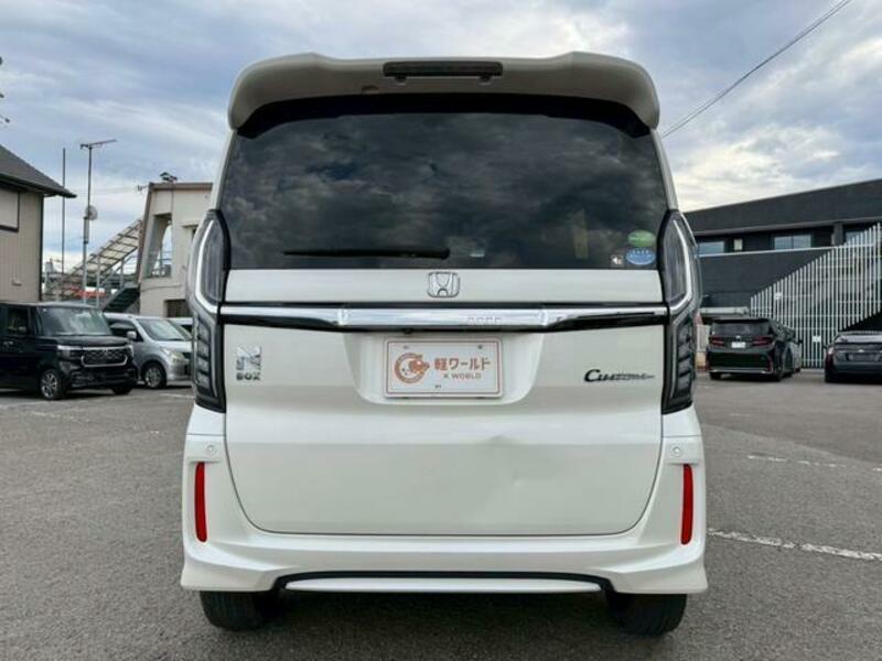 N BOX CUSTOM