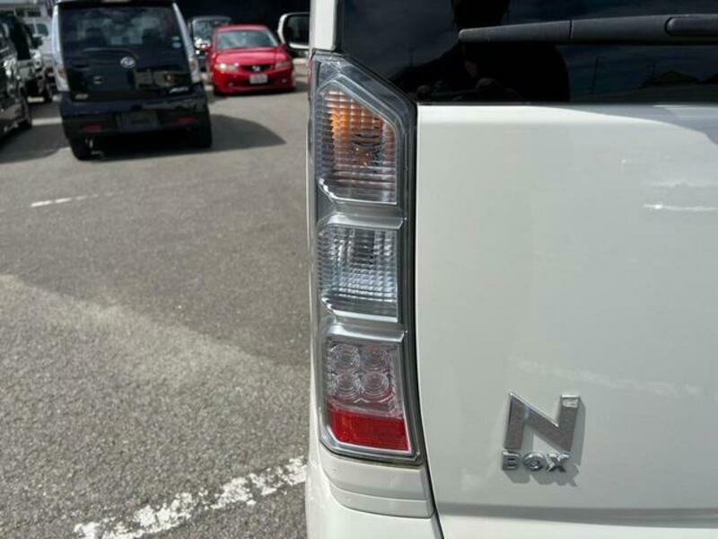 N BOX