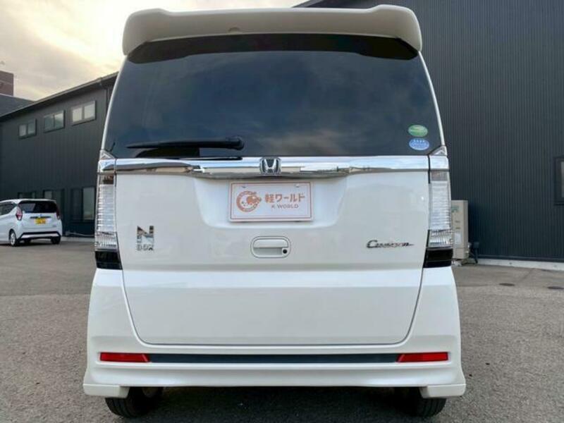 N BOX CUSTOM