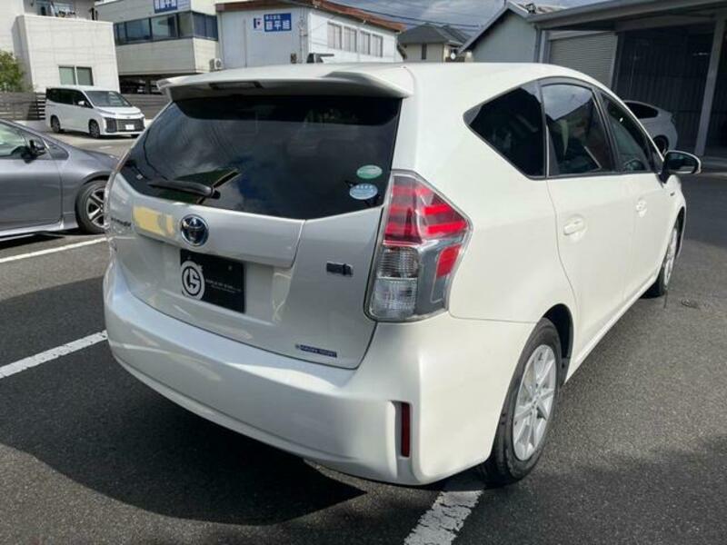 PRIUS ALPHA