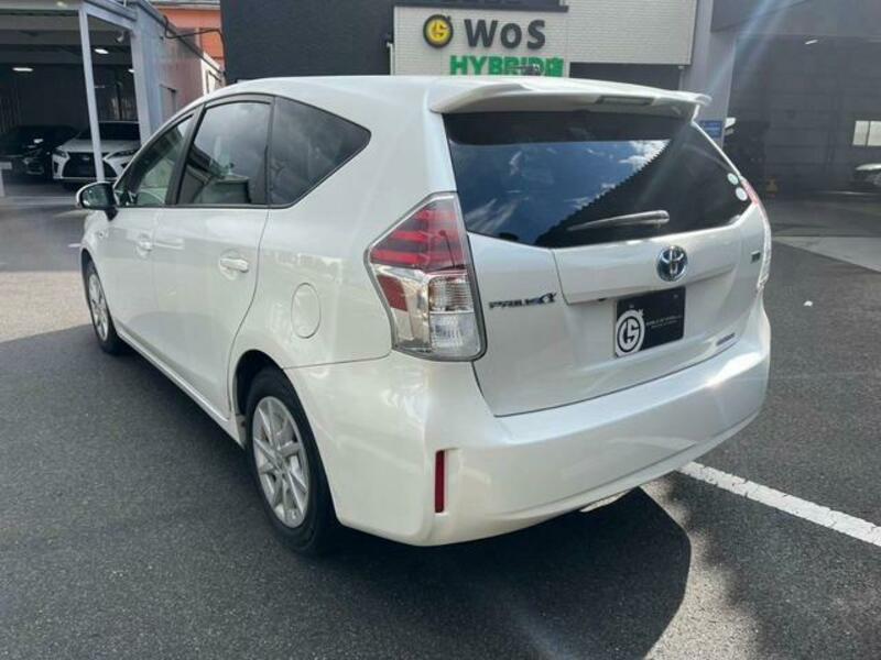PRIUS ALPHA