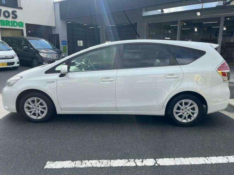 PRIUS ALPHA