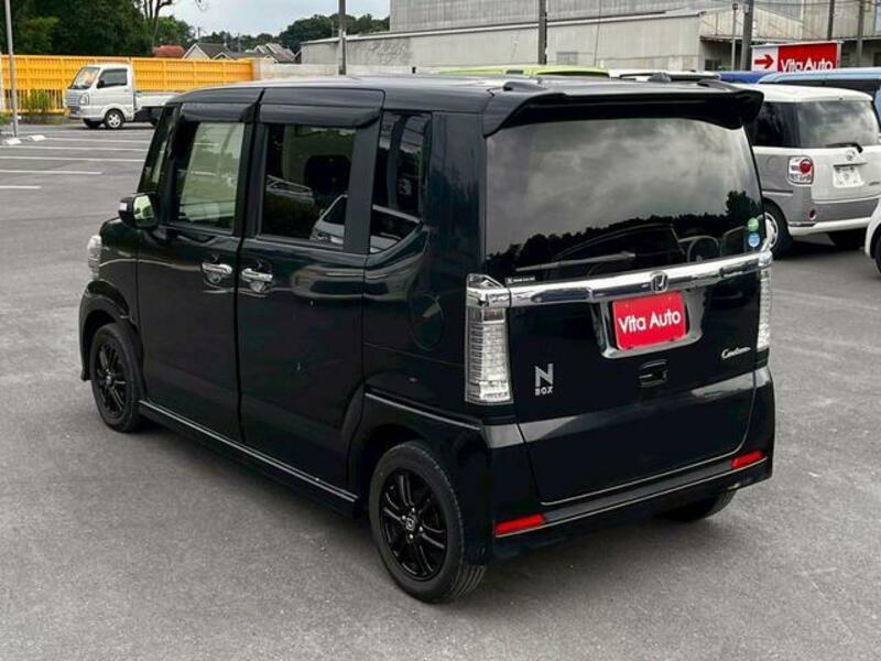 N BOX CUSTOM