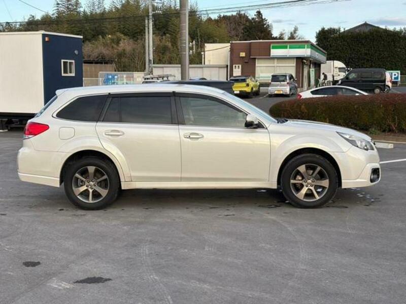 LEGACY OUTBACK