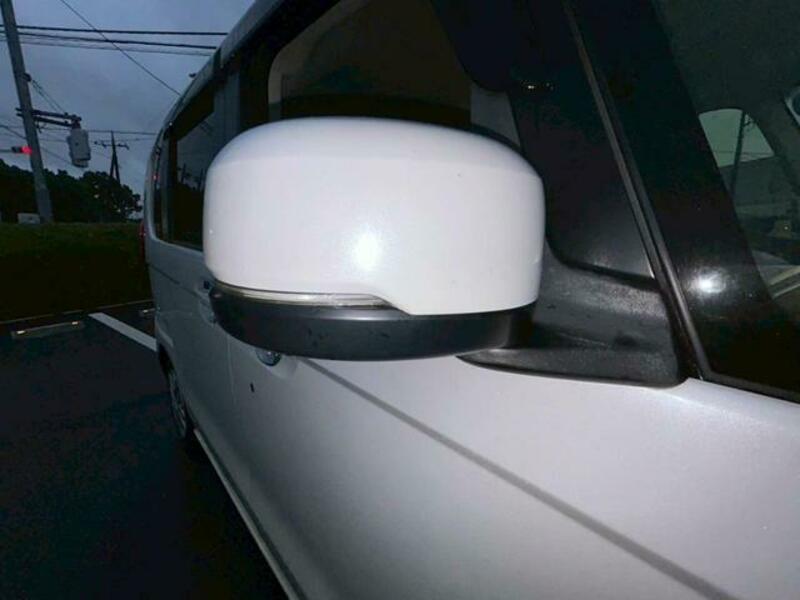 N BOX