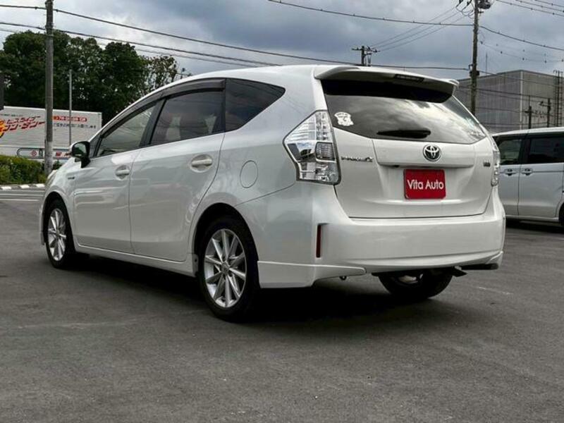 PRIUS ALPHA