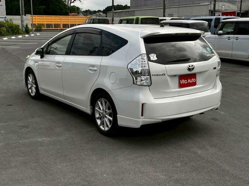 PRIUS ALPHA