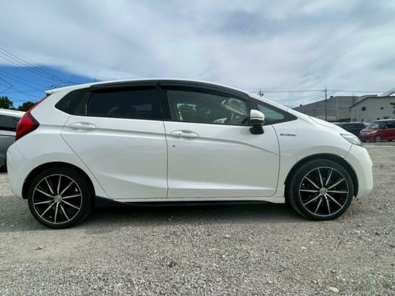 FIT HYBRID