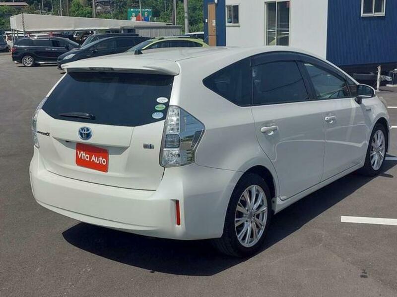PRIUS ALPHA