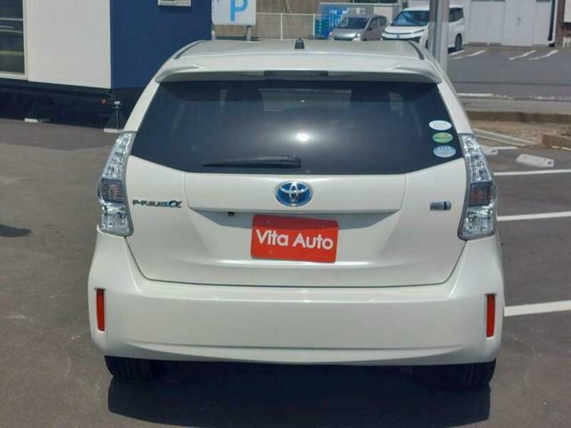 PRIUS ALPHA
