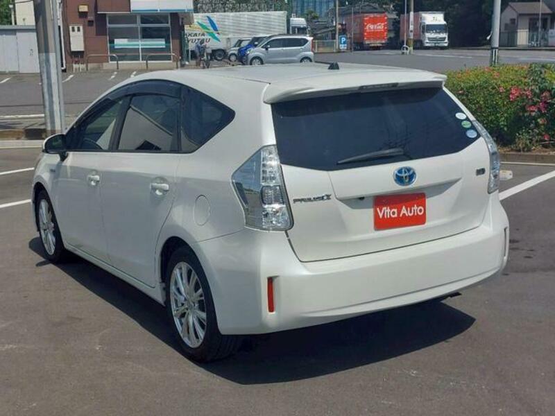 PRIUS ALPHA