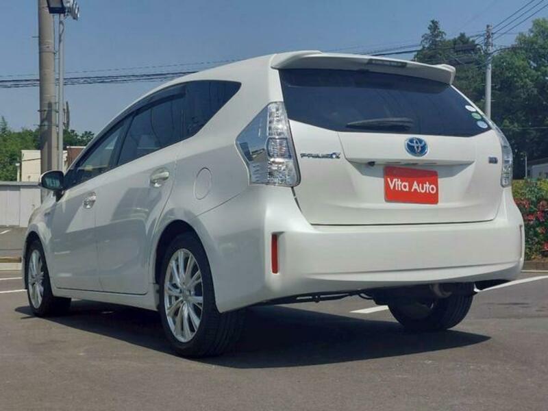 PRIUS ALPHA