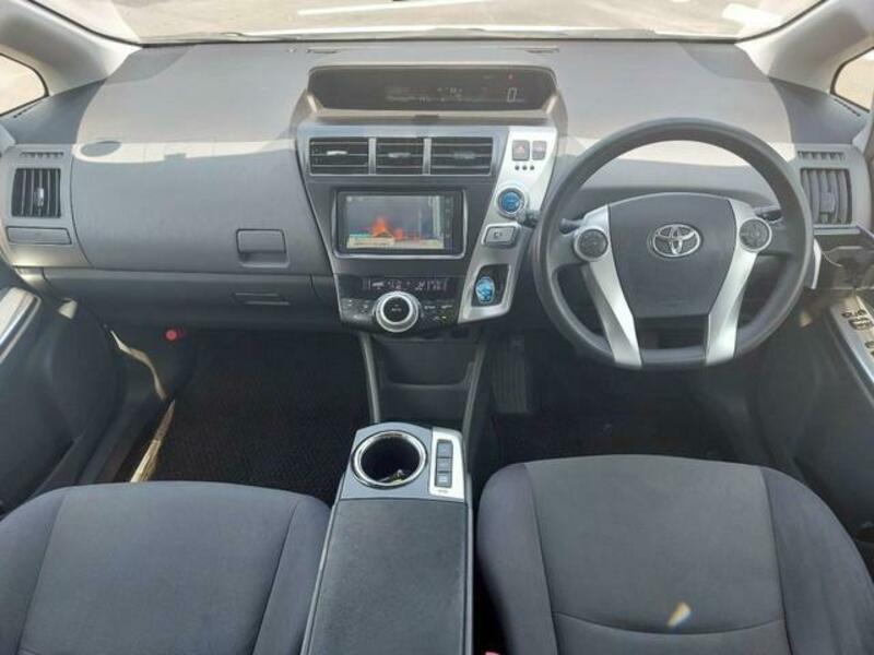 PRIUS ALPHA