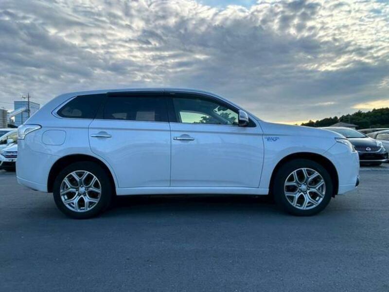 OUTLANDER PHEV