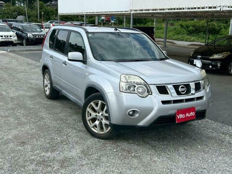 X-TRAIL