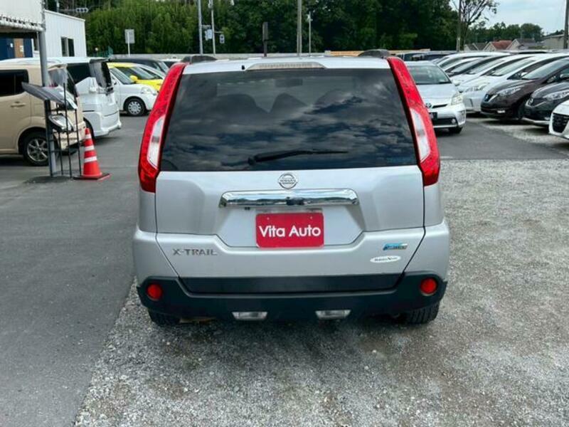 X-TRAIL