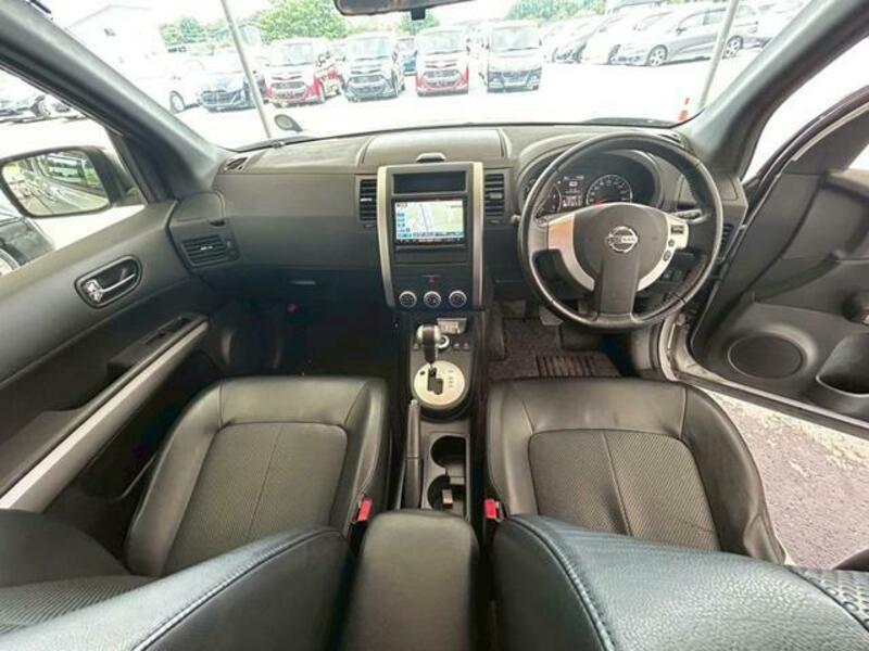 X-TRAIL