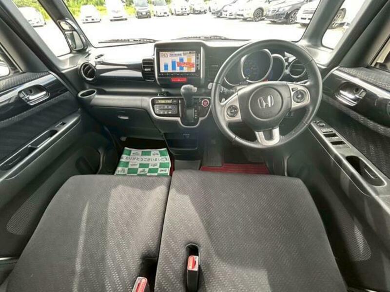 N BOX CUSTOM