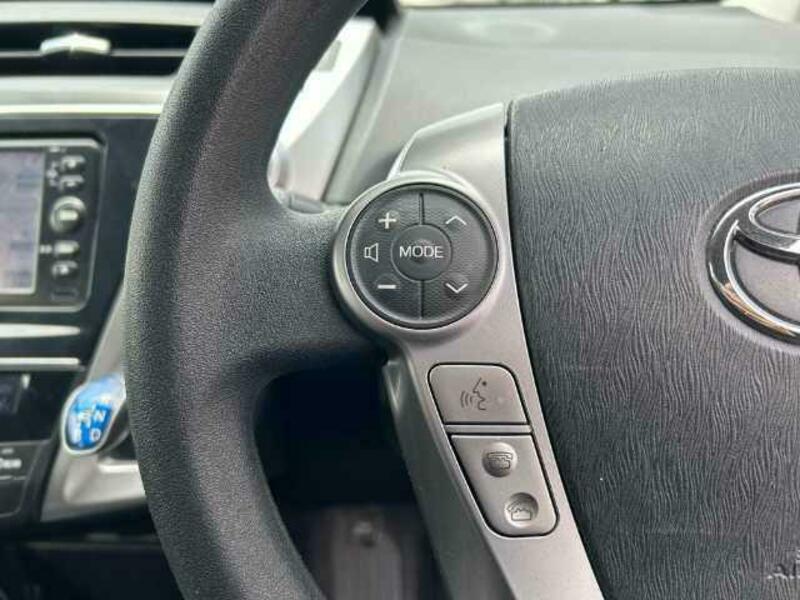 PRIUS ALPHA