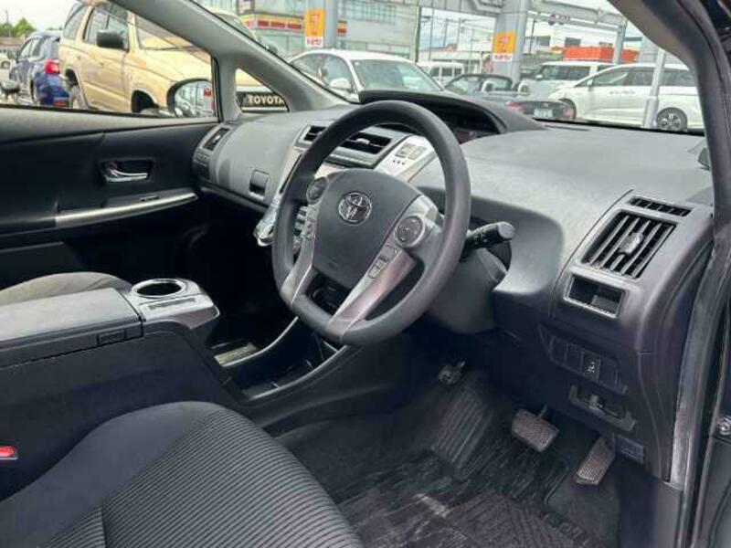 PRIUS ALPHA