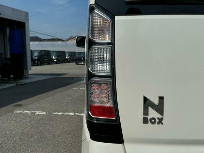 N BOX