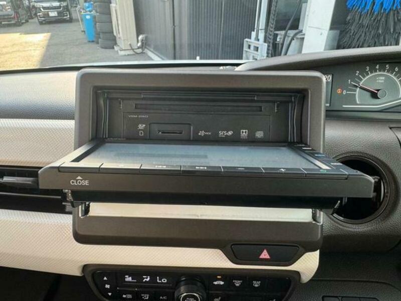 N BOX