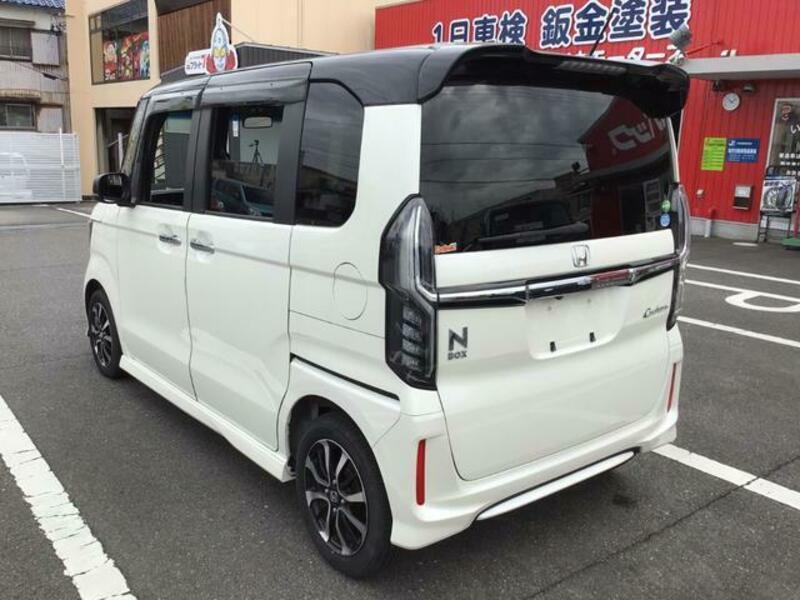 N BOX CUSTOM