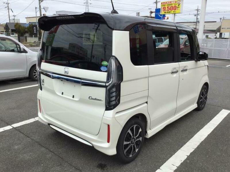 N BOX CUSTOM