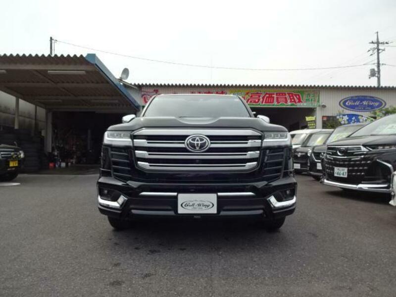 LAND CRUISER