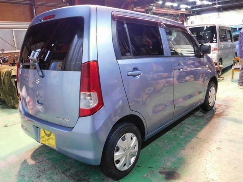 WAGON R