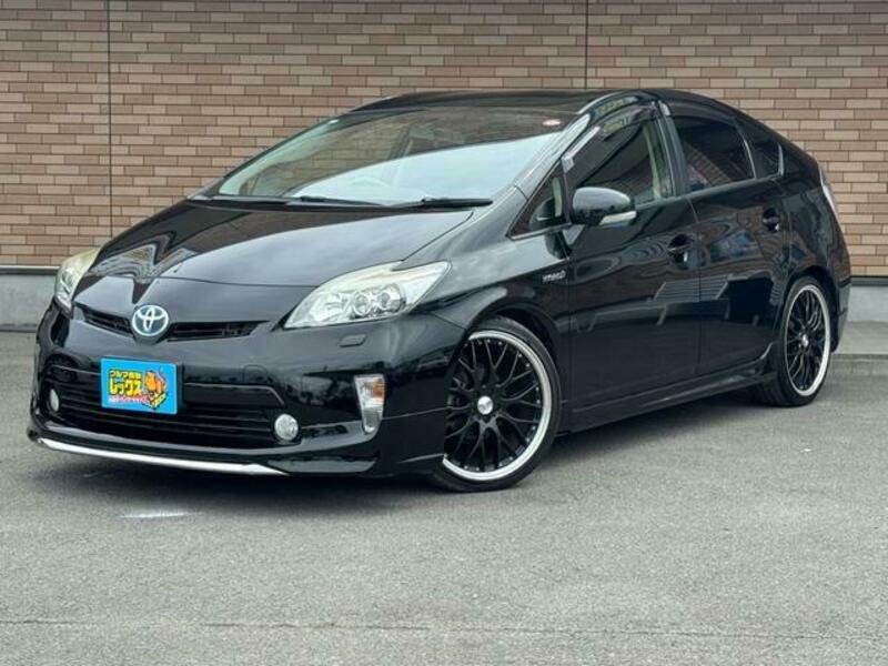 TOYOTA PRIUS