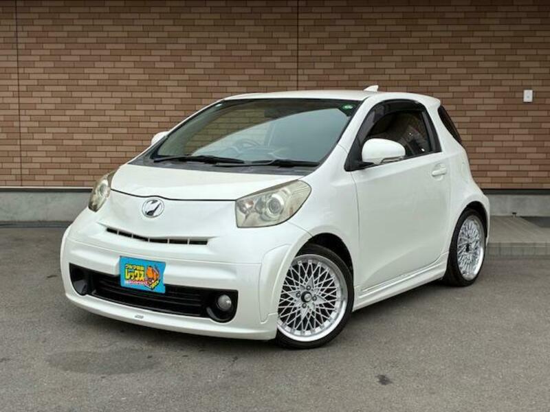 TOYOTA IQ