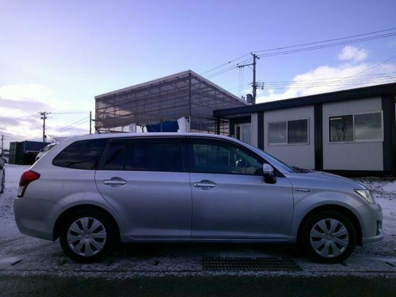 COROLLA FIELDER
