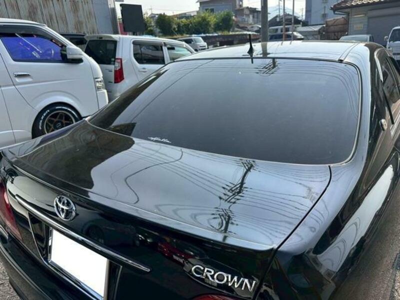 CROWN