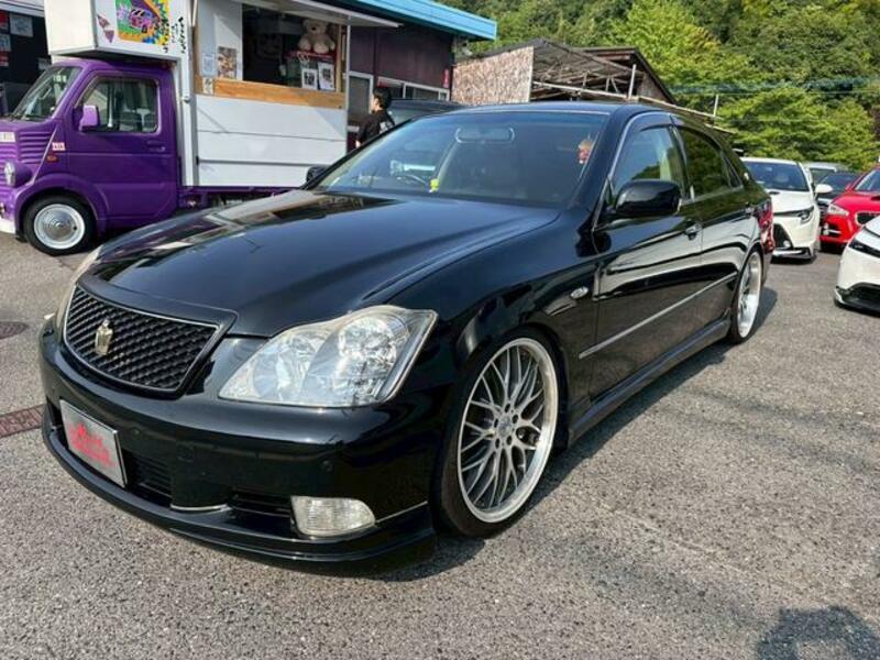 TOYOTA CROWN